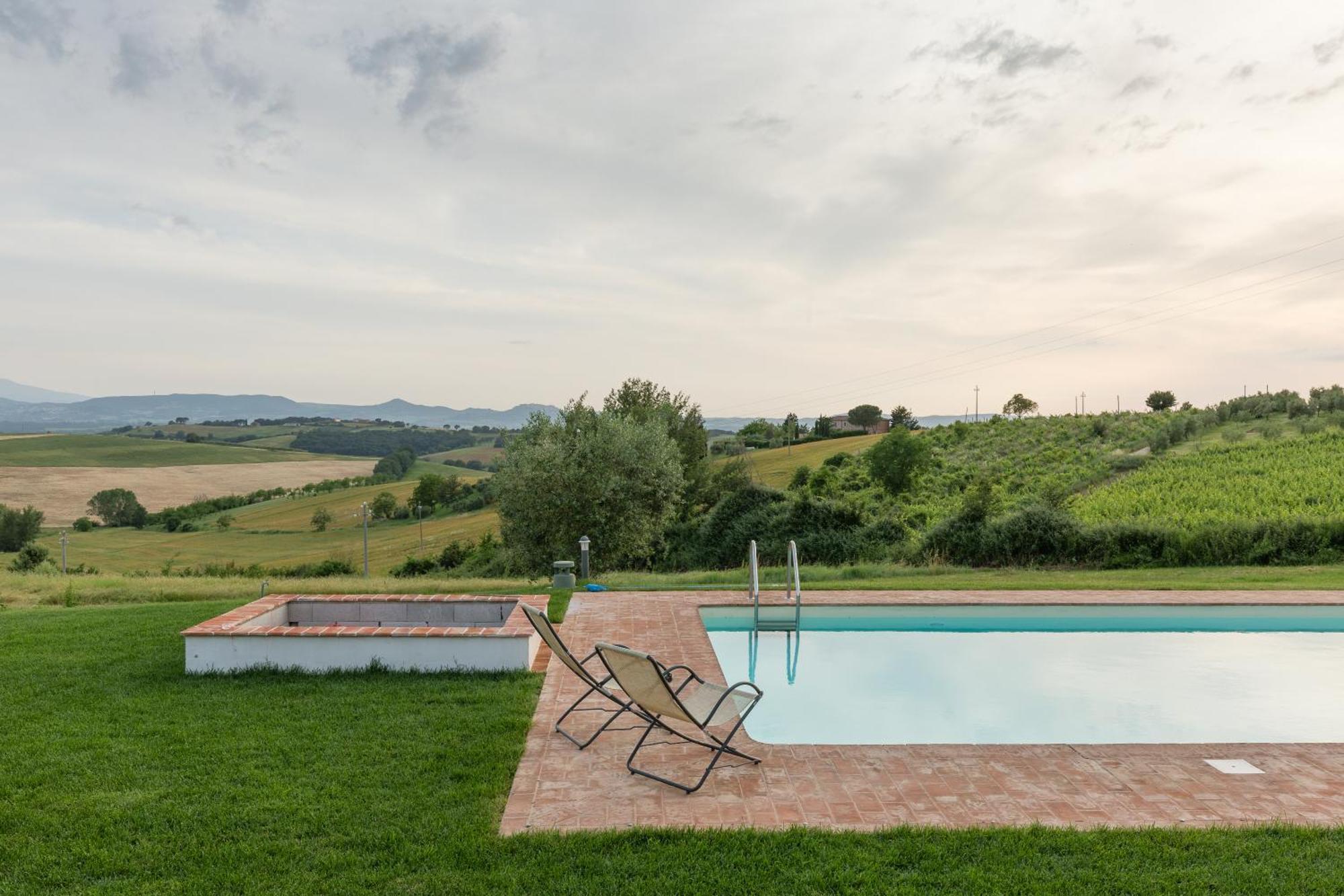 Agriturismo Le Torri Di Porsenna Petrignano Del Lago Luaran gambar
