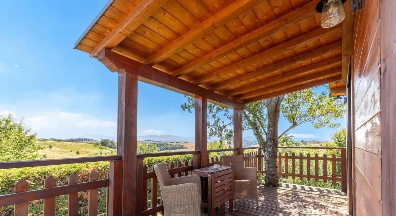 Agriturismo Le Torri Di Porsenna Petrignano Del Lago Luaran gambar