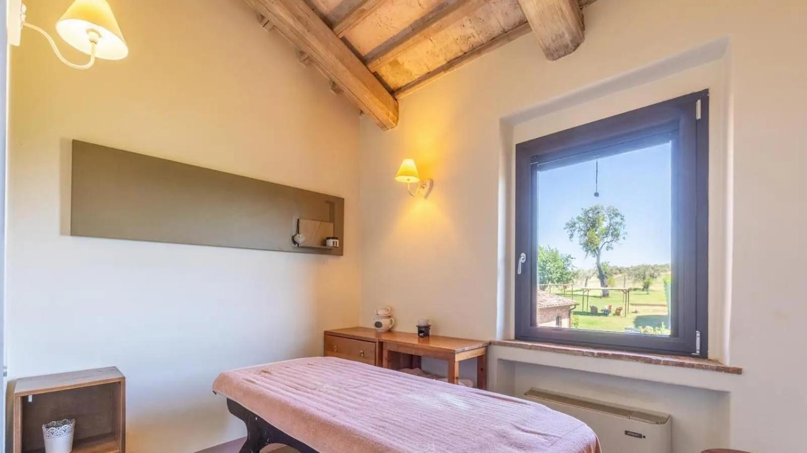 Agriturismo Le Torri Di Porsenna Petrignano Del Lago Luaran gambar